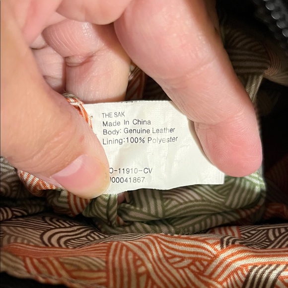 The Sak Black Pebbled Genuine Leather Shoulder Bag - Picture 9 of 10